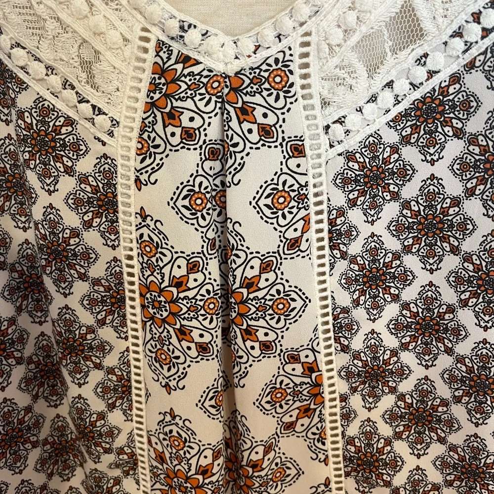 Taylor & Sage Cream and Brown Patterned Tank Top - Picture 6 of 9